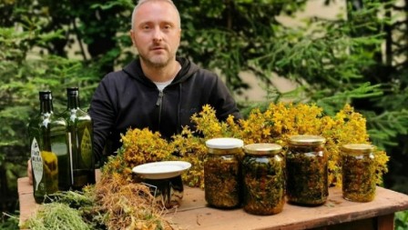 Štiti mozak, jača imuni sistem, pomaže kod upala... Srpski travar tvrdi da svako jutro pre kafe treba pojesti list ove biljke