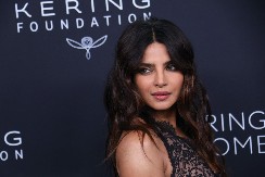 Baka joj isheklala autfit: Prijanka Čopra obukla kombinaciju od predmeta koji ima svaka kuća u Srbiji, ovo morate da vidite!