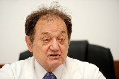 Kardiolog Ristić upozorava: Ovi simptomi infarkta javljaju se mesec dana pre završnog udara