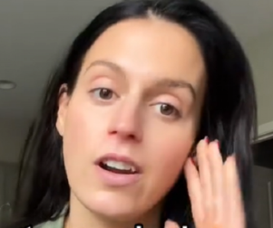 Otišla kod lekara zbog zapušenog uha, a nije ni slutila kakvu grozotu je imala: Kada je videla šta je izvadio, samo što se nije onesvestila od šoka