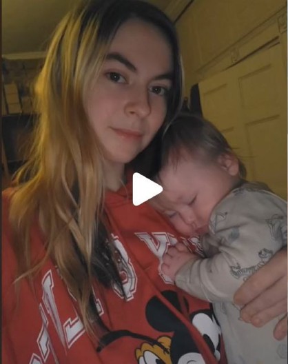 "Gluplje ime nije mogla da mu da": Prijatelji zgroženi, familija se krsti od šoka, kažu da je upropastila sina!