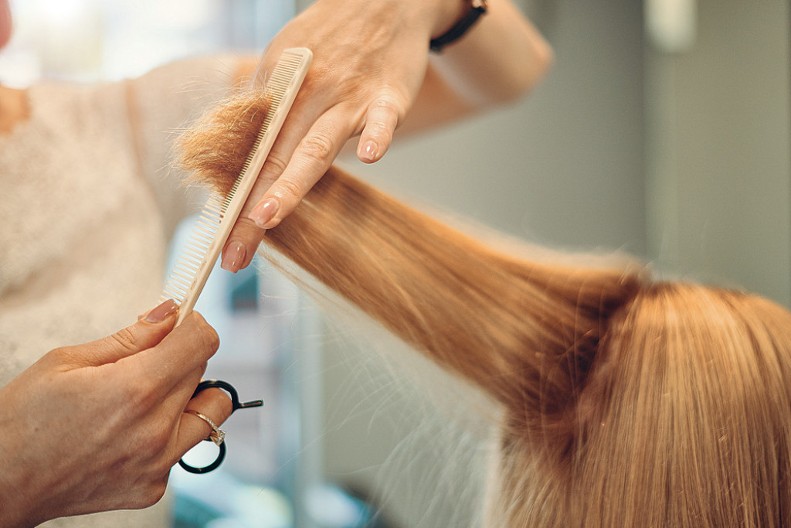 Frizura koja podmlađuje: Frizer poznatih ističe da kosu čini bujnom i briše godine s lica!