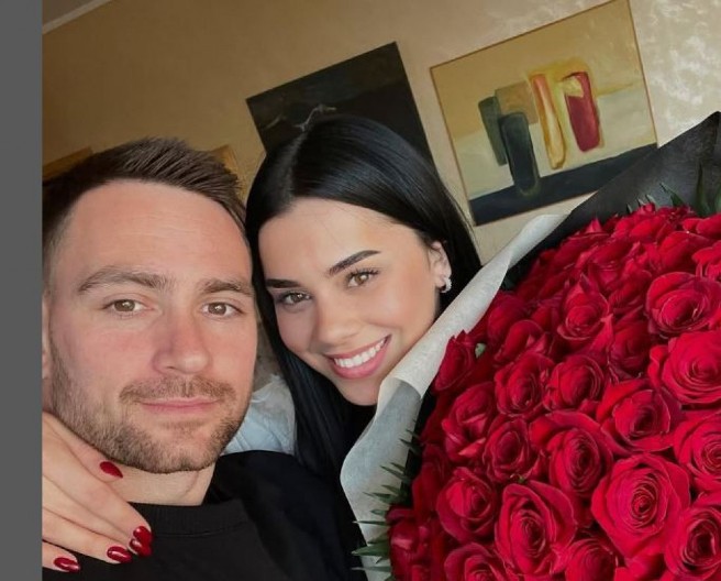 Ko je Grkinja koja je fudbaleru Andriji Živkoviću danas rodila drugo dete? Elizabeta je prava lepotica, a evo čime se bavi!