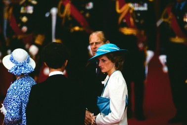 Imala je tajnu vezu sa svekrom: Njihov odnos je šokirao palatu, sastajali su se krišom, a Kamilu je prezirao