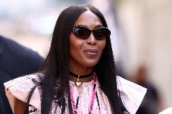 Retka fotografija Naomi Kembel sa decom: Dugo ih je krila od očiju javnosti, a i njihov otac je strogo čuvana tajna