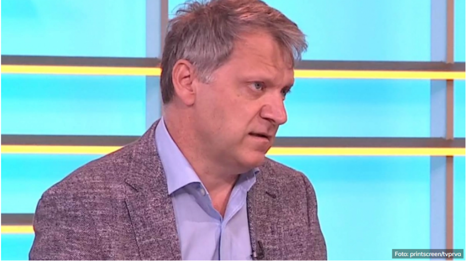 Pritajena bomba u vašim nogama! Bol, peckanje, crvenilo – Dr Jocić upozorava: nema sunca ni masaža