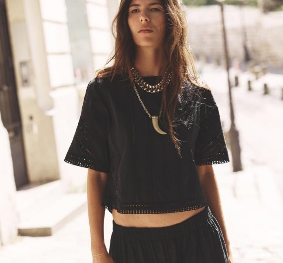 Bluza koja skida kilograme: Idealan komad za proleće/leto, pristaje svakoj ženi