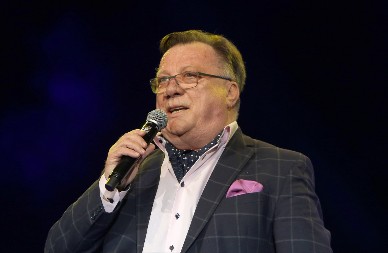 Halid Bešlić je bio zaljubljen u najlepšu Srpkinju: Njoj je posvetio pesmu koju obožavamo, a zajedno su preživeli saobraćajku