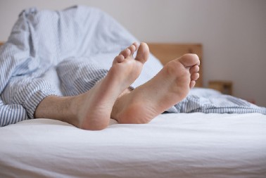 Kada spavate, da li su vam noge okrenute ka ovom delu sobe? Veruje se da takav položaj priziva zle sile u kuću!