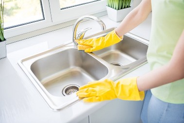 Sudopera mi uvek sija kao staklo! Kamenac i fleke skinem za 1 minut sredstvom koje uvek imam u fioci!