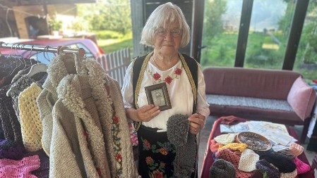 Baci knjigu, uzmi igle - one će te othraniti: "Milica, sa deset godina, naučila da štrika i dan-danas to obožava, nikad nije zaboravila majčin savet (FOTO)