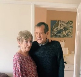 Deka od 89 godina rasplakao milione: Svakog petka radi istu stvar za svoju Veru, i to već 68 godina!