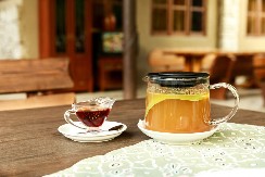 Čaj od ove voćke je pravo blago za probavu: Eliminiše nadutost i čini da creva funkcionišu savršeno