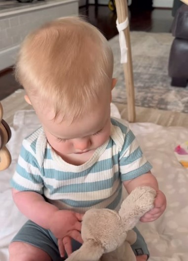 Luka je prvi put u životu probao picu: Njegova reakcija je sve nasmejala, niko nije mogao da ostane ravnodušan!