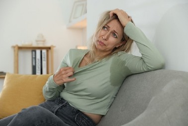 Nije svako znojenje od vrućine: Nema veze ni sa menopauzom, a evo kada bi trebalo da izvadite krvnu sliku
