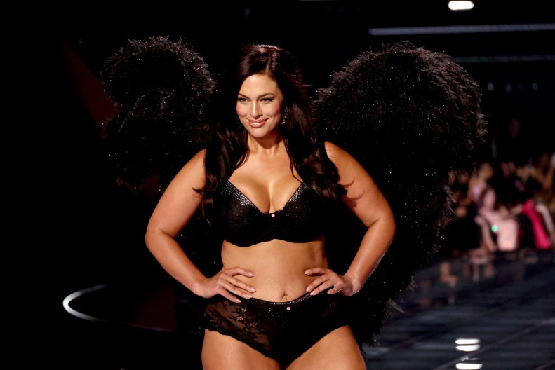 Sa 90 kg u donjem vešu počistila konkurenciju kao od šale! Ešli Grejem bacila u drugi plan sve ostale Viktorijine anđele!