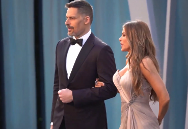 Momentalno zaboravio na Sofiju: Zgodni glumac verio novu lepoticu, pogledajte samo taj prsten!