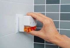 100 puta bolja stvar od skupih osveživača vazduha: Kupatilo će mirisati na parfimeriju, ali 99% ljudi je koristi pogrešno