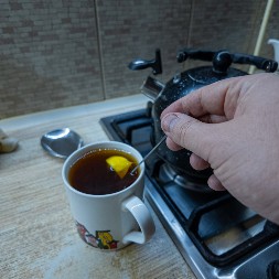 Ovo je najbolji čaj za pušače! Travar Momčilo otkrio recept koji čisti pluća od nikotina i katrana, ima da prodišete