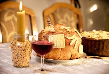 Kako da slavska sveća duže gori i ne kaplje: Naše bake su samo radile jednu stvar