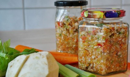 Zbog ovog domaćeg recepta stomak će vam biti ravan kao daska: Potrebne su vam samo tri namirnice iz špajza