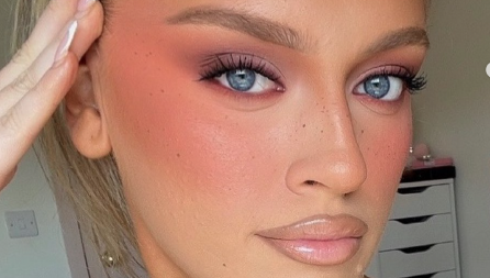 Podmladite se za minut: Samo 1 proizvod čini lice svežijim i mlađim, a evo gde da ga nanesete za najbolji efekat