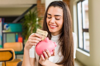 Novac lije kao kiša: Sutra, 16. februara je vreme za ozbiljan finansijski dobitak za 2 znaka, nisu Ovnovi, a ni Ribe