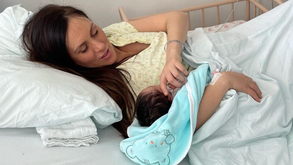 Ja krvava i ušivena došla kući posle porođaja, a tamo sva njegova rodbina: Prećutala,sam, ali svekrvin komentar me "ubio"