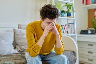 Momak tražio slobodne dane zbog raskida s devojkom: Reakcija njegovog šefa je hit na internetu