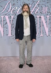 Da li možete da prepoznate čuvenog glumca? Ni njegovi najbliži nisu mogli, toliko je promenio svoj izgled, da mu sada traže ličnu kartu!