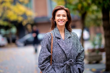 Zašto ljudi stavljaju kapute u zamrzivač? Možda zvuči ludo, ali ćete i vi to raditi kad vidite rezultat!