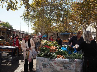 Srbi ga svakodnevno jedu, a ne znaju koliko je zagađeno: Povrće puno pesticida