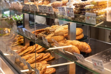 Srbi ih jedu svakog jutra: Ove pekarske poslastice uništavaju zdravlje, a broj 3 je posebno opasan