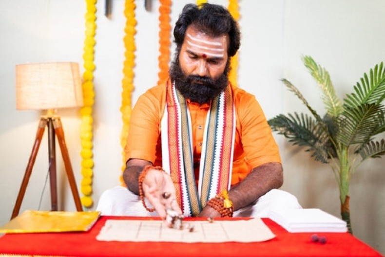 Veliki indijski horoskop za novembar 2025: Kažu da je najtačniji - samo 1 znak će imati najviše sreće!