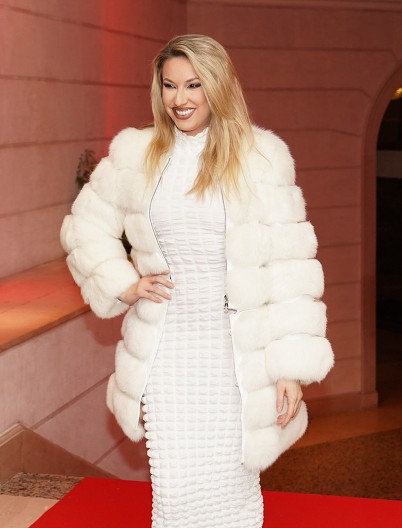 Joj Rado, joj Radmila, šta si sa sobom učinila?!? Ona je divna i mnogo je volimo, ali pod hitno mora da nađe stilistu