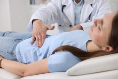 Onkolog upozorava: Ovaj simptom nikada ne povezujete sa rakom creva, ne boli, ali je smrtonosan