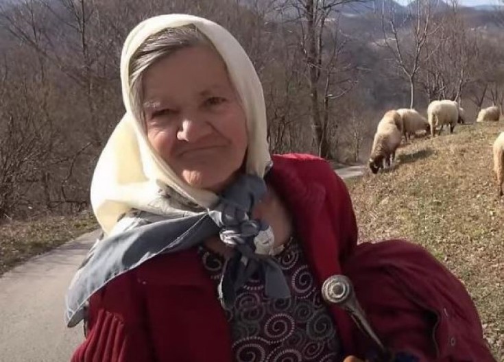 Sama na imanju već 40 godina: "Čekala sam ga iz JNA, a on otišao komšinici"