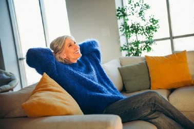 Već 3 zime ne uključuje grejanje u stanu: Tvrdi da joj nije hladno, a evo kako se ova žena greje