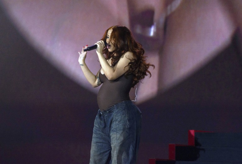 Stiglo 4. dete! Reperka dočekala prvu bebu sa novim dečkom, evo i kog je pola