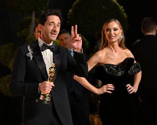 Njegov ljubavni život izaziva gnušanje: Ne mogu da mu oproste što je sa ženom čiji je bivši bio serijski predator