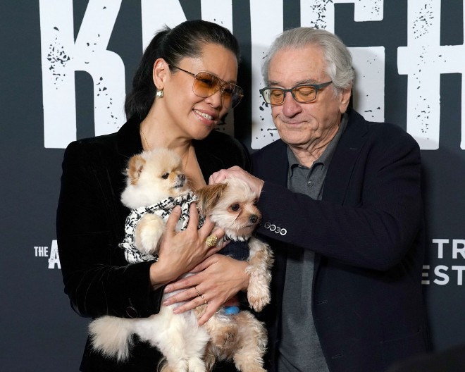 Robert De Niro i njegova 35 godina mlađa devojka u centru pažnje: Prošetali crvenom tepihom, ali nisu bili sami!