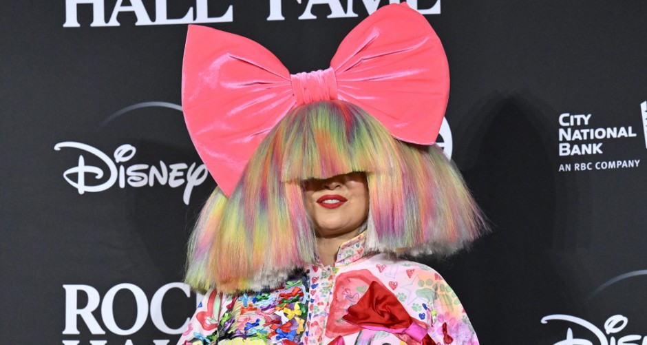 Krila dete 11 meseci, a sada se i razvodi: Pevačici se tajna obila o glavu, ime prinove je nešto najčudnije što smo ikada čuli