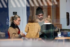 Krv nije voda: Luka danas ima 13 godina i neodoljivo podseća na njegovu slavnu majku, a evo o kojoj zvezdi je reč