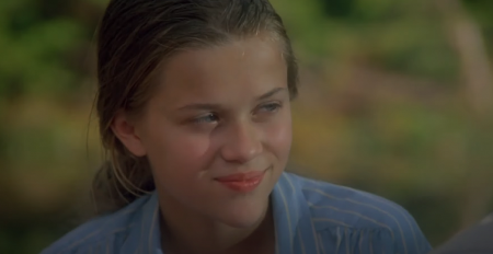 Osvojila svet plavim očima: Nekad slatka devojčica, a danas čuvena glumica na pragu šeste decenije, znate li ko je?