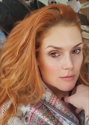 Mislila da je upoznala pravog, a usledio je šok: Dobila je poruku na Fejsbuku od drugarice koju nije videla 20 godina!