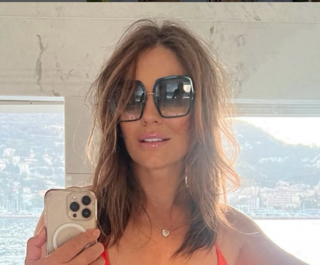 Kakva majka, takva ćerka: Sa dobrim razlogom kažu da je dobila na lutriji dobrih gena - kad joj vidite mamu, trljaćete oči!