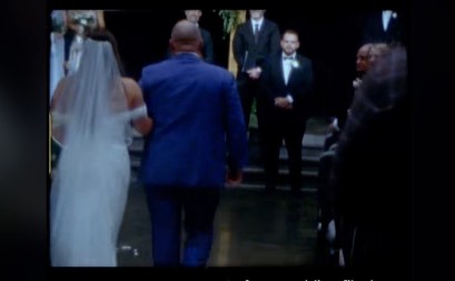 Mladoženja rasplakao 17 miliona ljudi! Kad je čuo pesmu koja je pratila mladu dok je išla ka njemu, uradio je nešto neočekivano