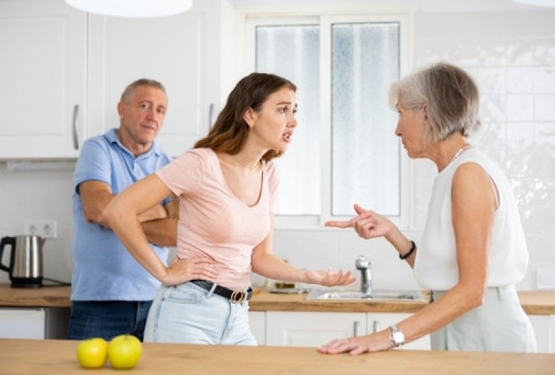 Dnevni horoskop za nedelju, 30. mart: Rakovi ratuju sa porodicom, Lavovi da poslušaju savet od ove osobe