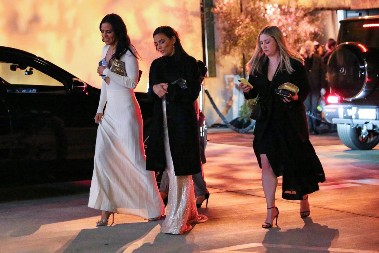 Bila je najružnija od svih sestara: Danas je jedna od najlepših žena sveta, moćna, uspešna - a nekada je muzla krave u štali!