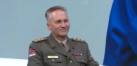 Stižu pakleni dani, načelnik Klinike za kardiologiju VMA upozorava: Šta treba da uradite kada temperatura skoči na 38, opasno za starije od 65, a Boga mi i za mlade